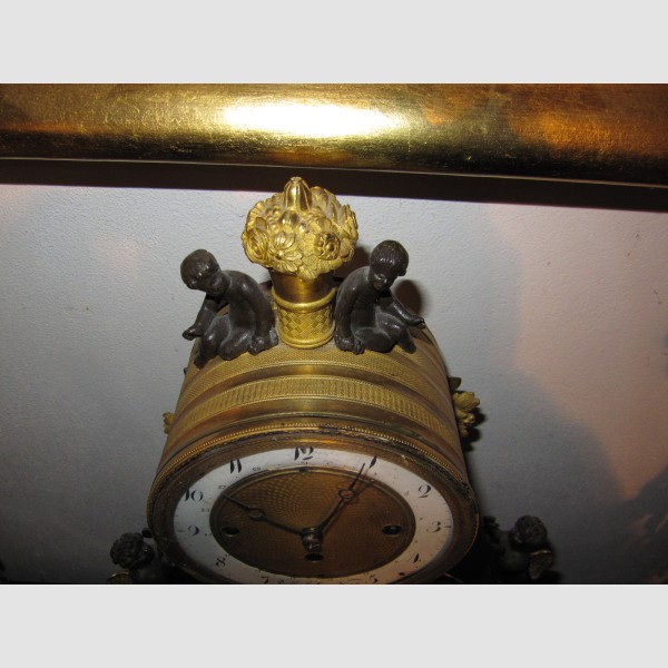 Wien Biedermeier Bronze Uhr Rettich in Wien Feuervergoldung um 1810 